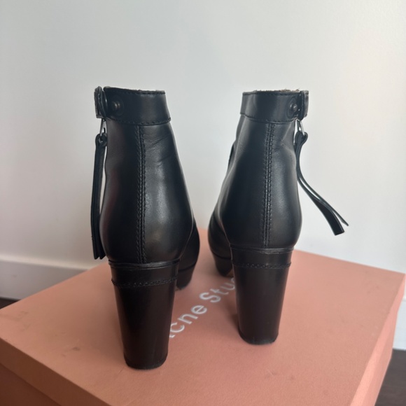 ACNE Studios Black heeled leather boot - Picture 4 of 7
